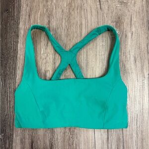 Lululemon Kelly Green sports bra